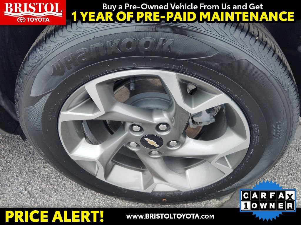 Used 2025 Chevrolet Trax LT w/ LT Convenience Package FWD image 13