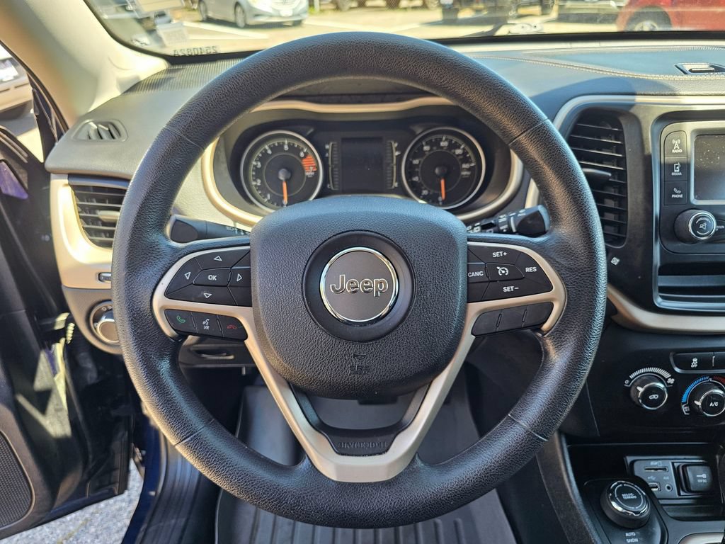 Used 2016 Jeep Cherokee Sport AWD/4WD image 24