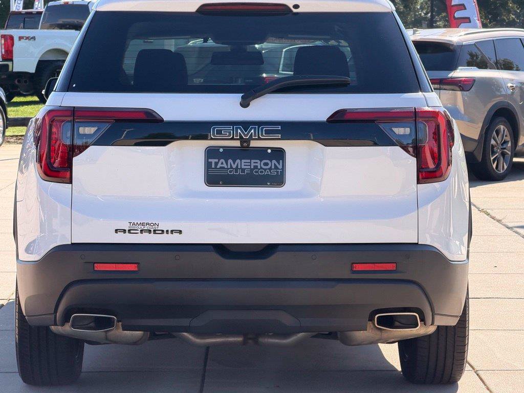 Used 2022 GMC Acadia SLE w/ Driver Convenience Package FWD image 3