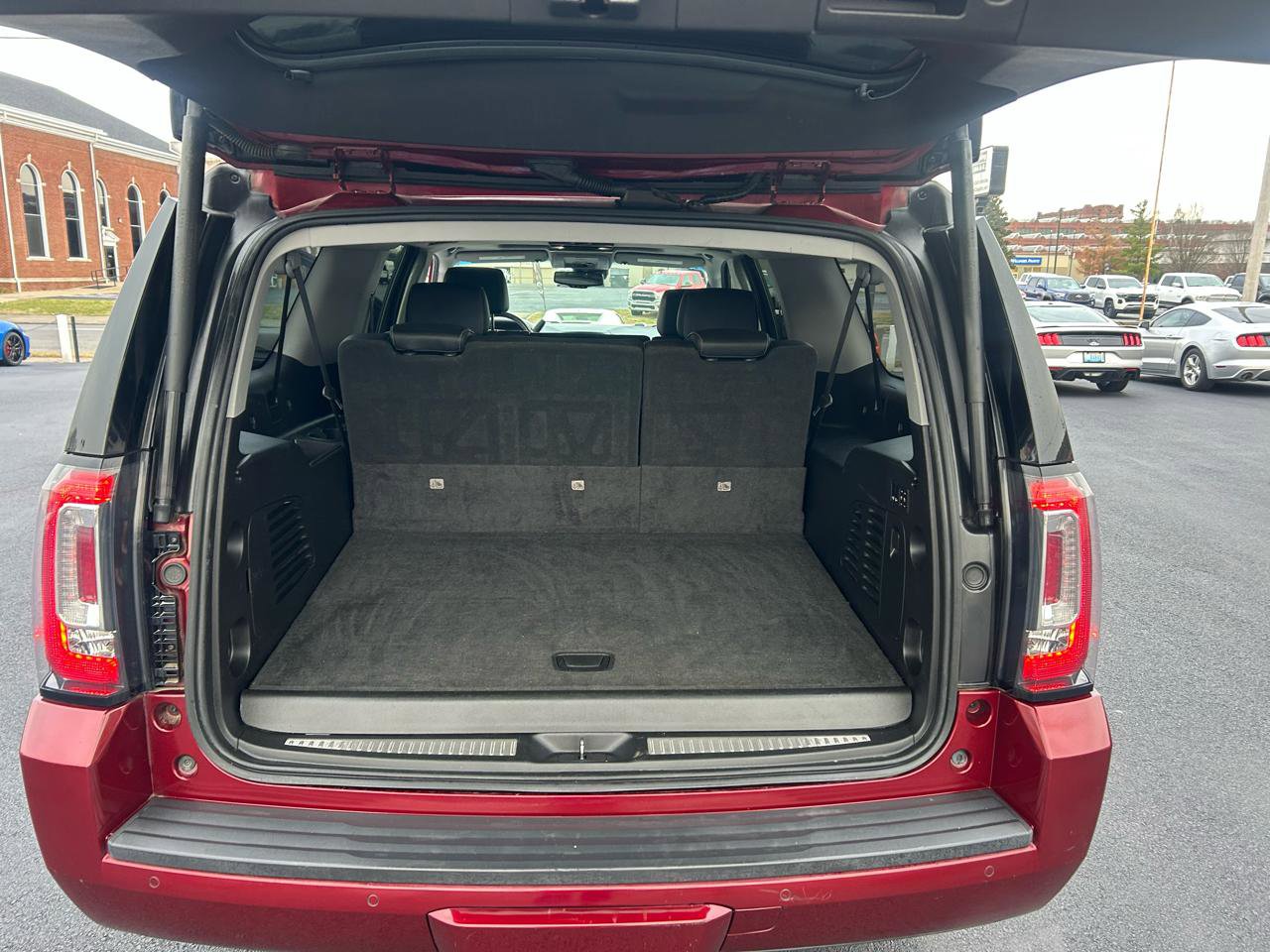 Used 2018 GMC Yukon XL SLT w/ Open Road Package image 13