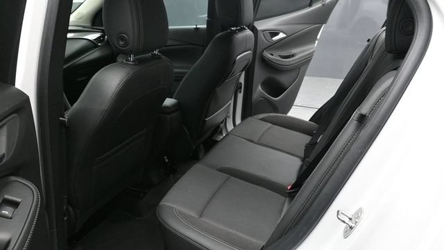 Used 2022 Buick Encore GX Preferred w/ Sport Touring Package FWD image 12