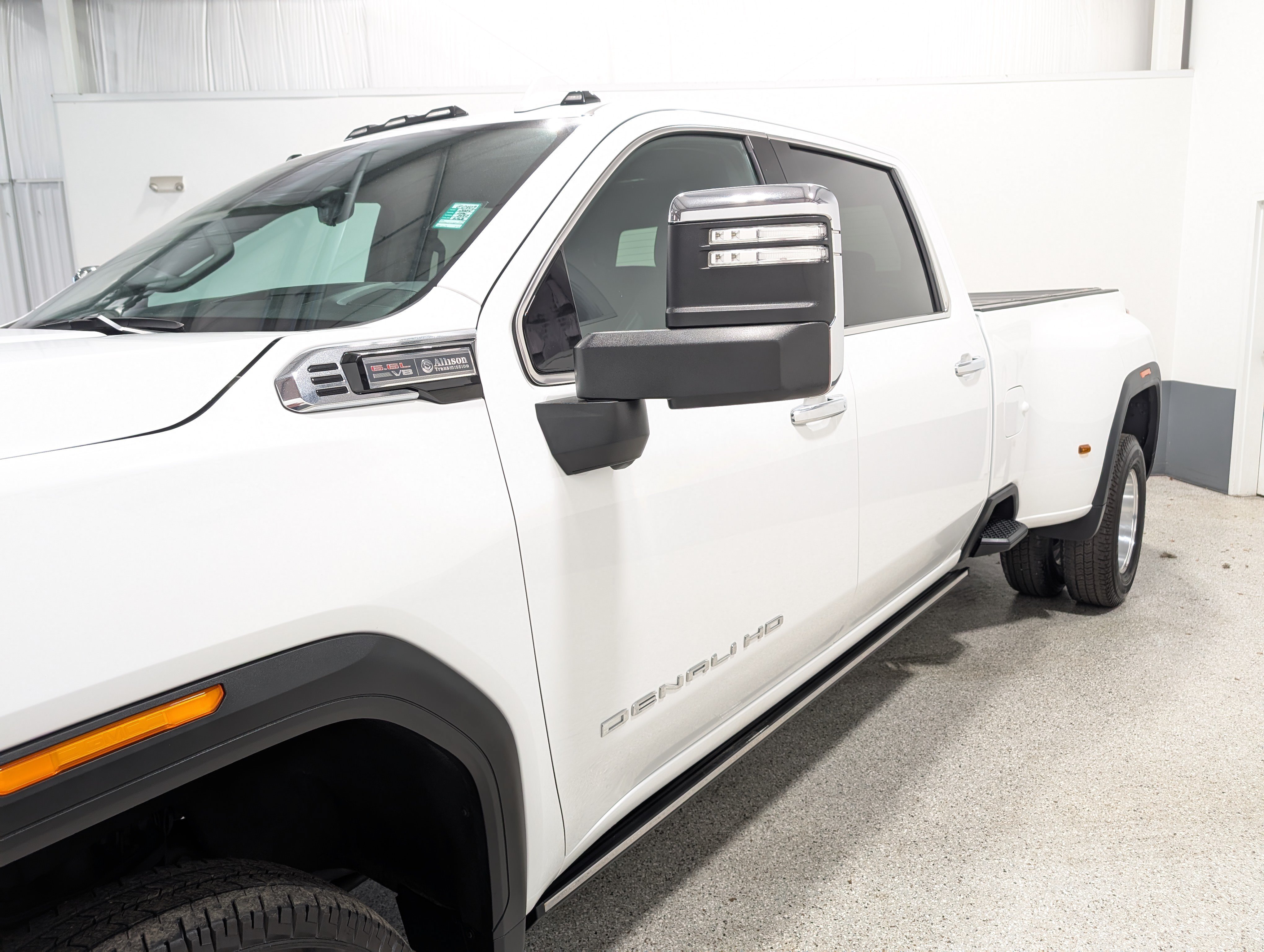 Used 2024 GMC Sierra 3500 Denali w/ Denali Reserve Package AWD/4WD image 7