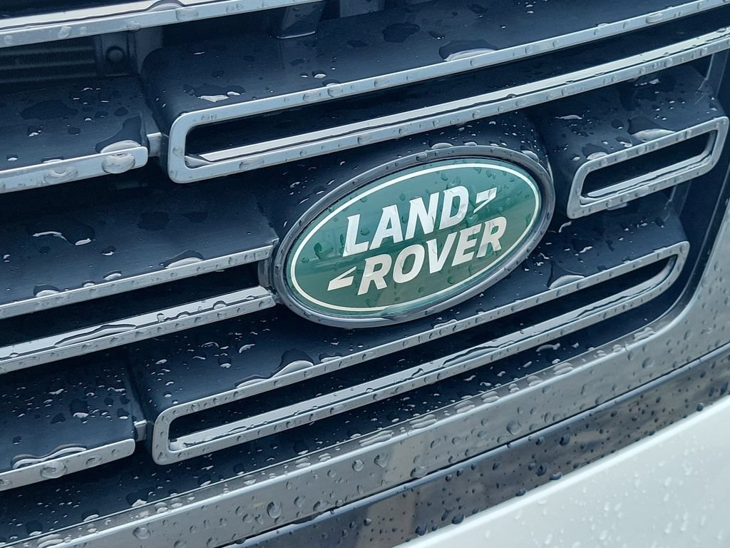 Certified 2025 Land Rover Range Rover SE AWD/4WD image 10