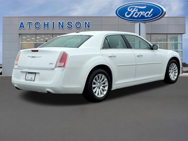 Used 2014 Chrysler 300 image 5