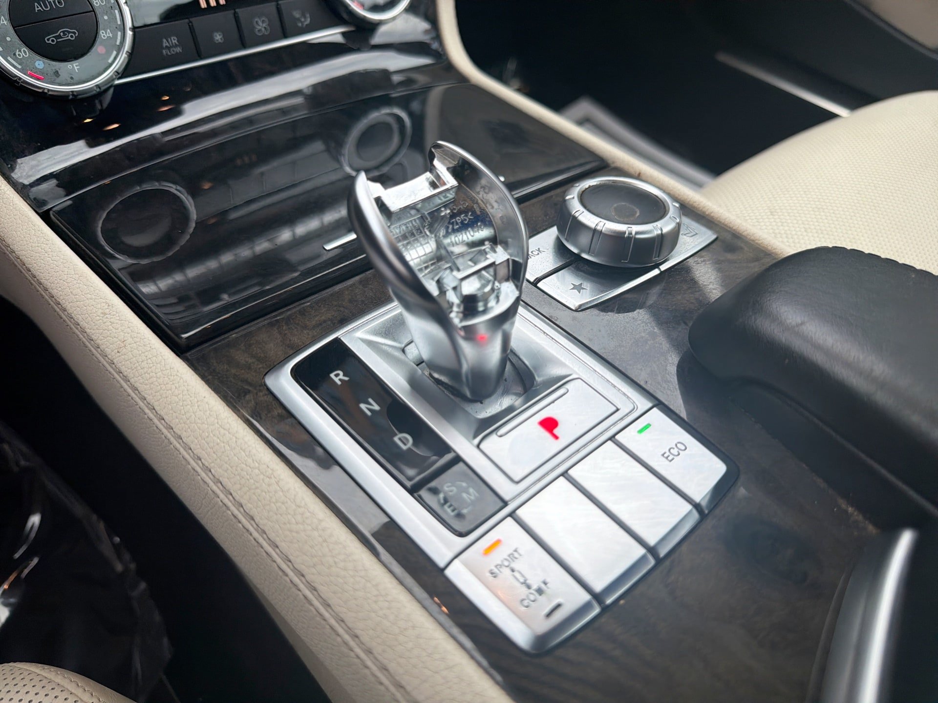 Used 2013 Mercedes-Benz SL 550 w/ Premium Pkg image 23