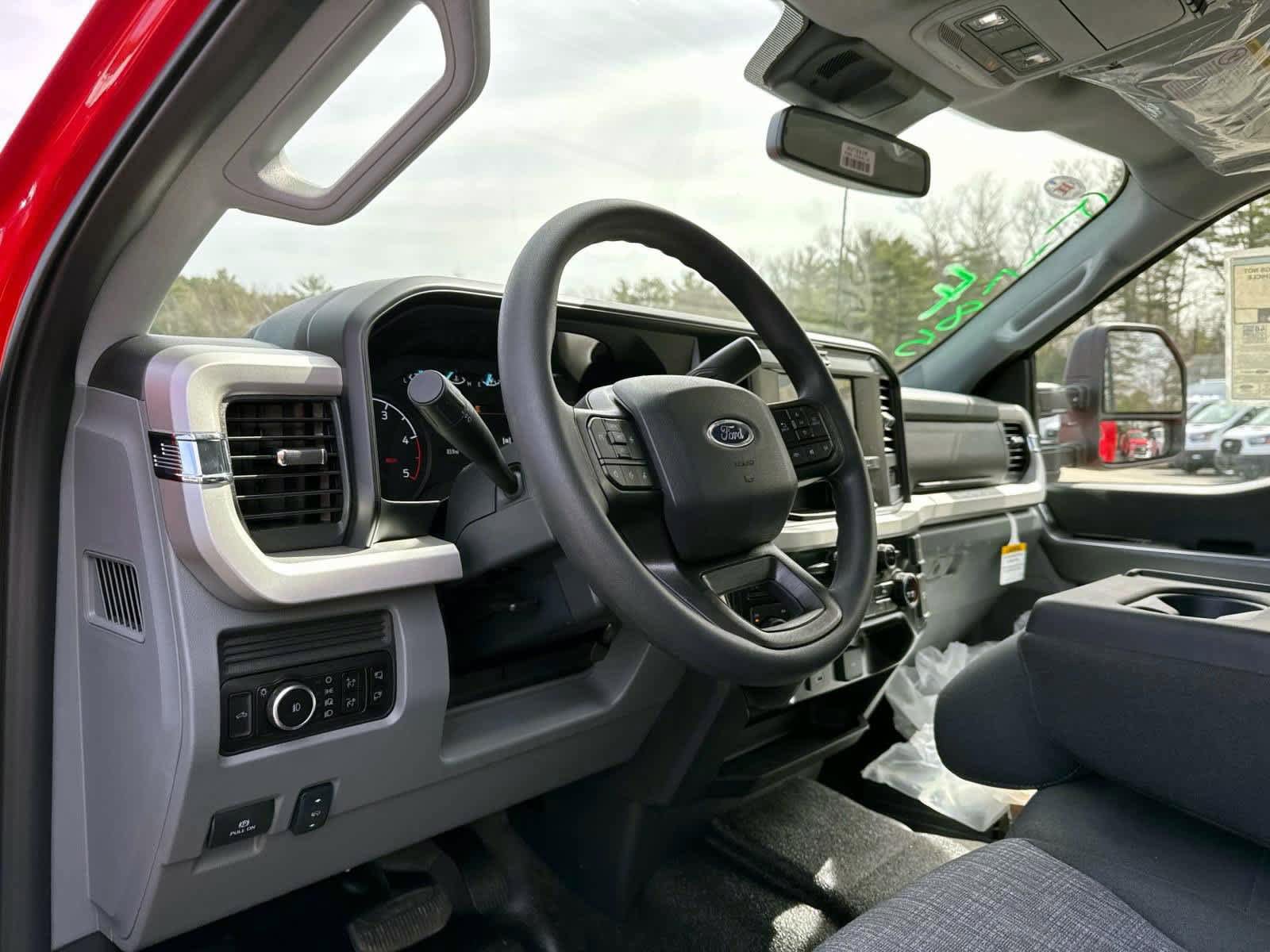 New 2026 Ford F550 4x4 Supercab Super Duty w/ XLT Value Package image 13