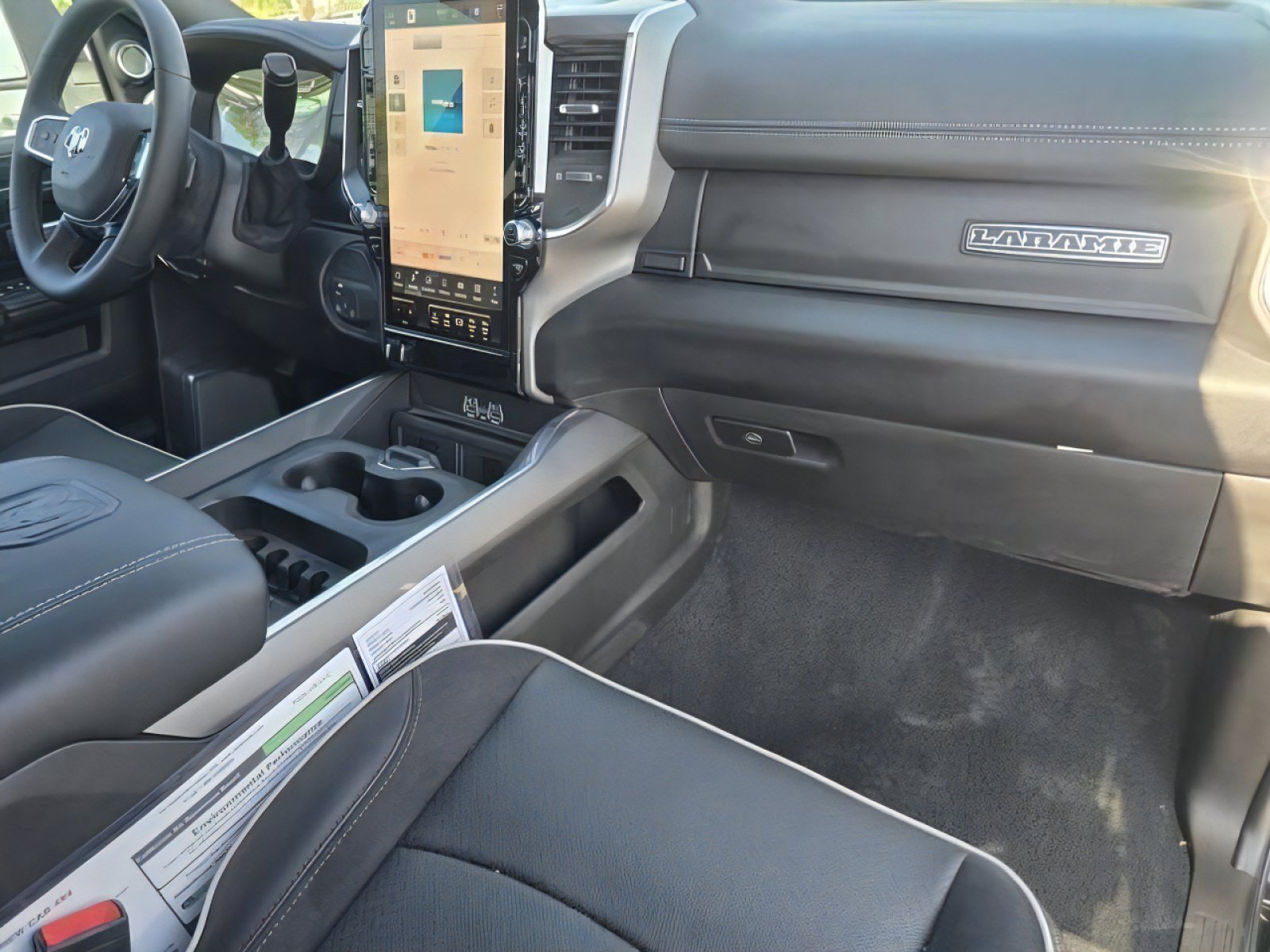 New 2025 RAM 2500 Laramie AWD/4WD image 11
