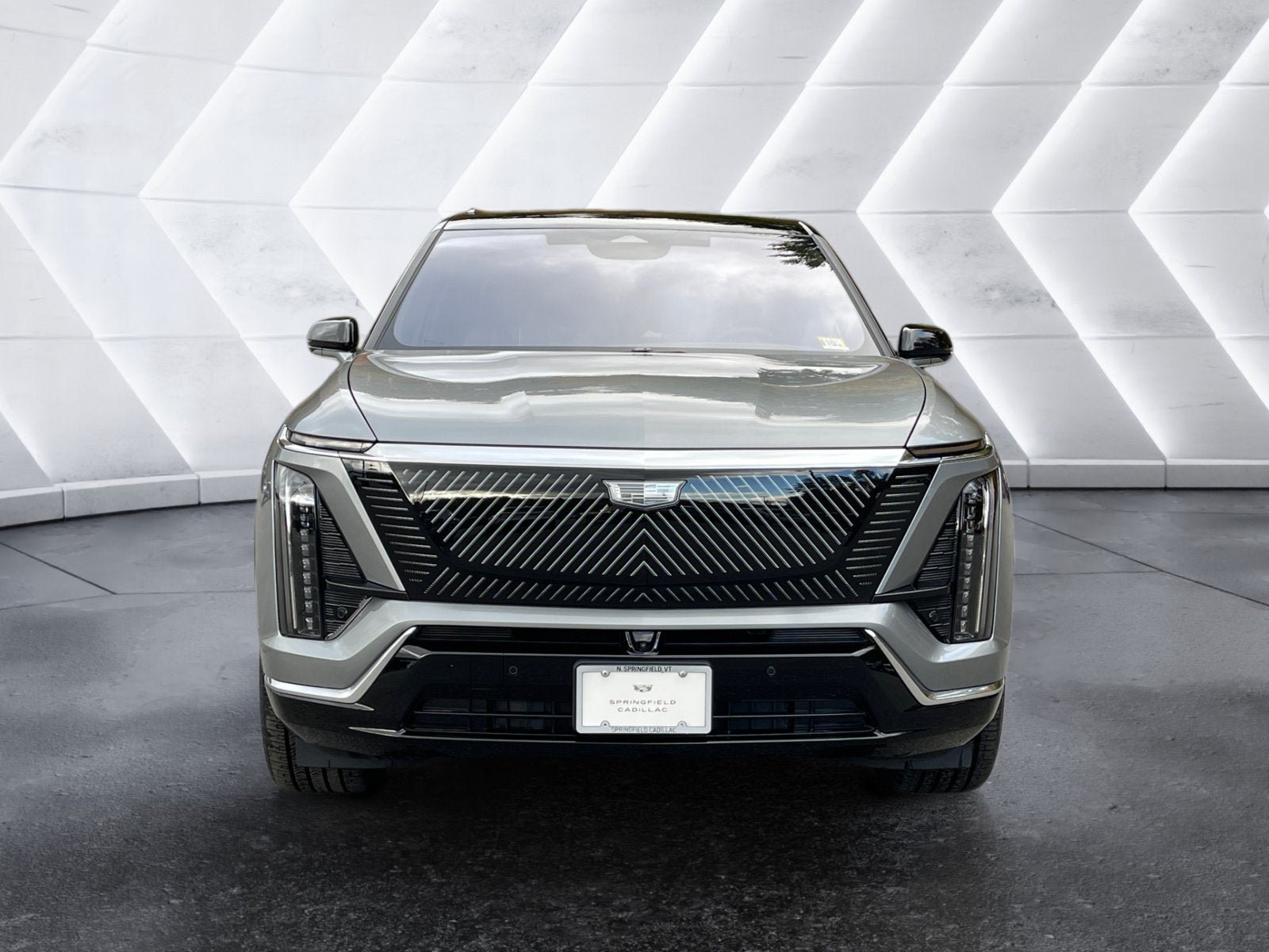 Used 2026 Cadillac Vistiq Luxury w/ LPO, Floor Liner Package AWD/4WD image 9