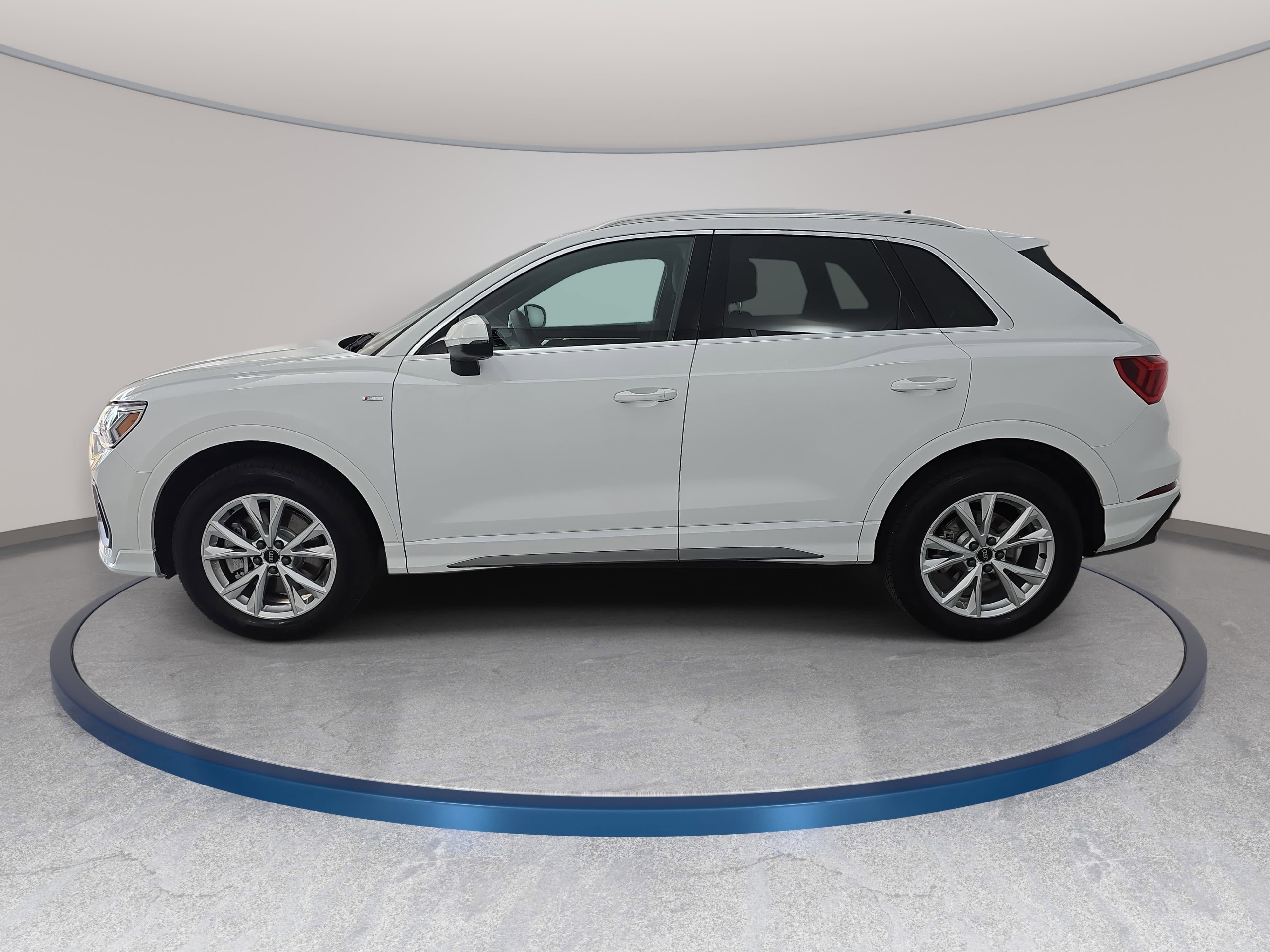Used 2025 Audi Q3 2.0T Premium w/ Convenience Package image 8