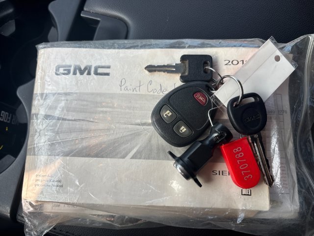 Used 2011 GMC Sierra 1500 SLE RWD image 9
