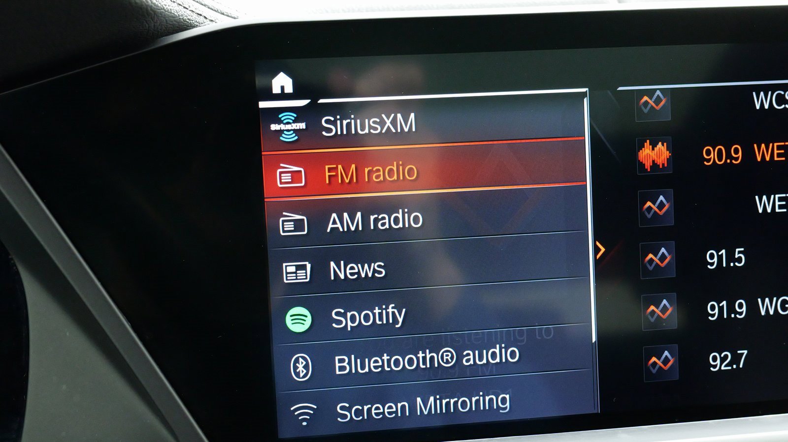 Used 2022 BMW X5 xDrive40i w/ Parking Assistance Package image 50