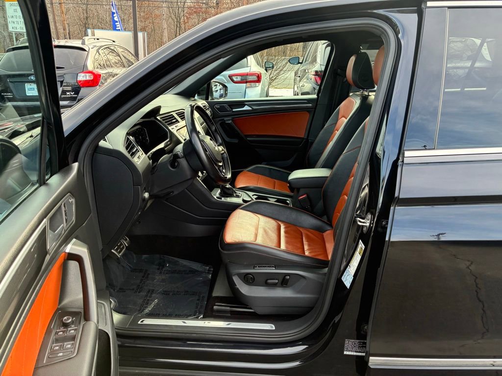 Used 2021 Volkswagen Tiguan SEL Premium R-Line image 24