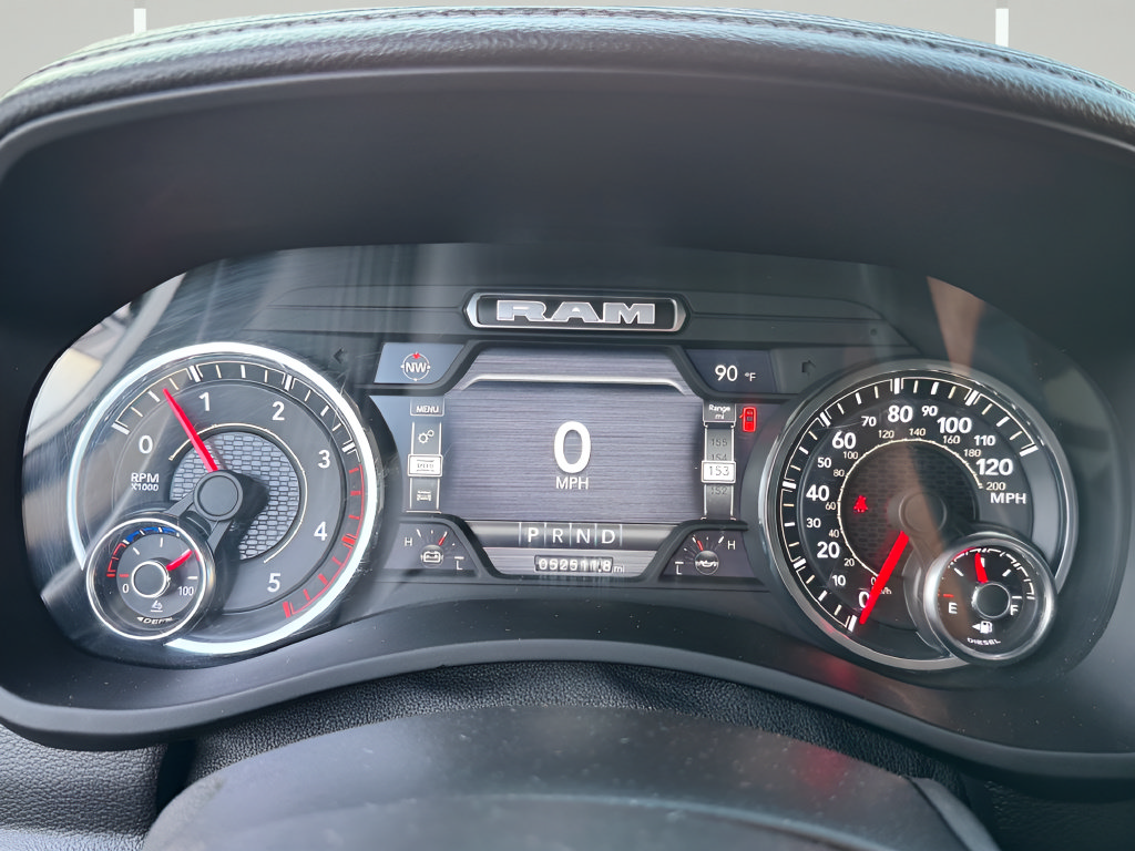 Used 2024 RAM 2500 Laramie AWD/4WD image 16