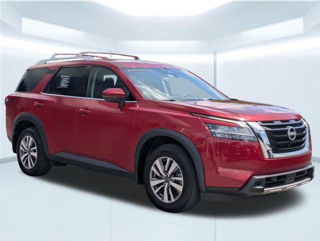 Used 2023 Nissan Pathfinder SL AWD/4WD image 9