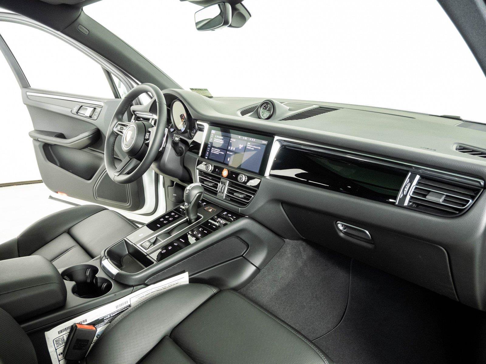 New 2026 Porsche Macan AWD/4WD image 25