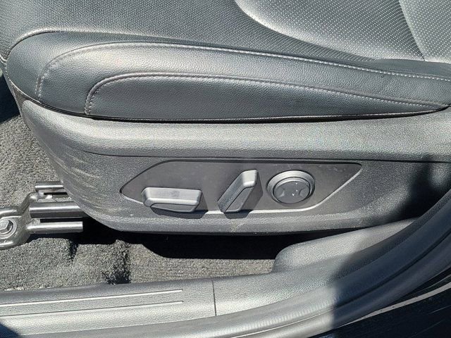 Used 2025 Kia Sportage EX FWD image 15