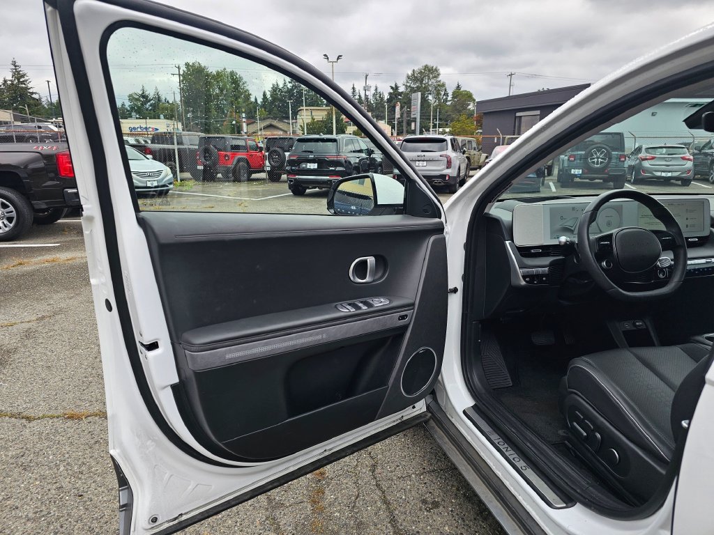Used 2023 Hyundai Ioniq 5 Limited w/ Cargo Package AWD/4WD image 18