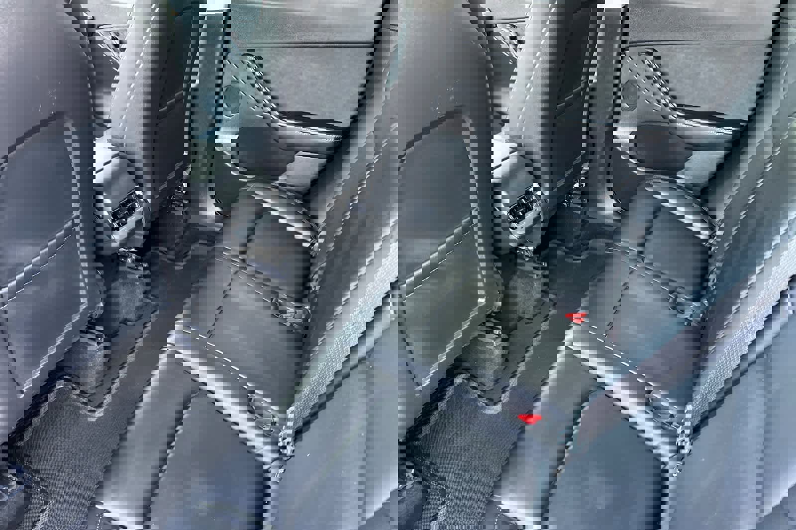 Used 2021 Tesla Model Y Long Range image 4