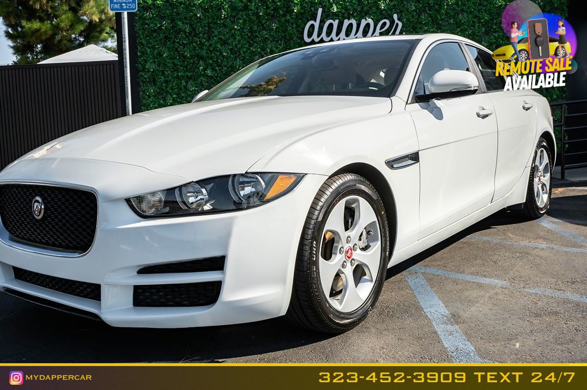 Used 2018 Jaguar XE RWD image 2