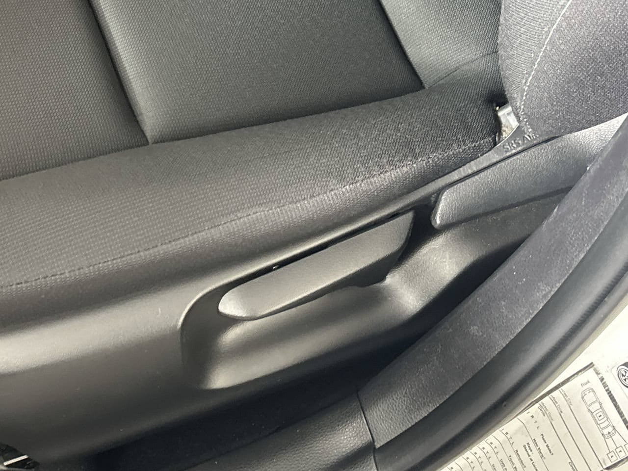Used 2025 Toyota Corolla LE FWD image 20