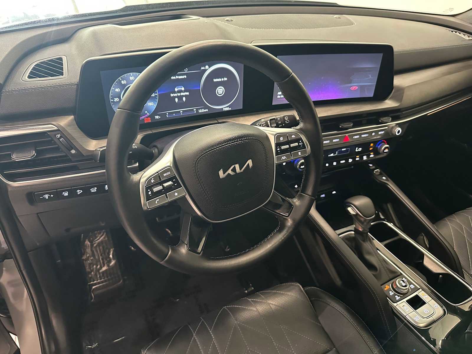 Used 2024 Kia Telluride SX Prestige X-Line AWD/4WD image 2