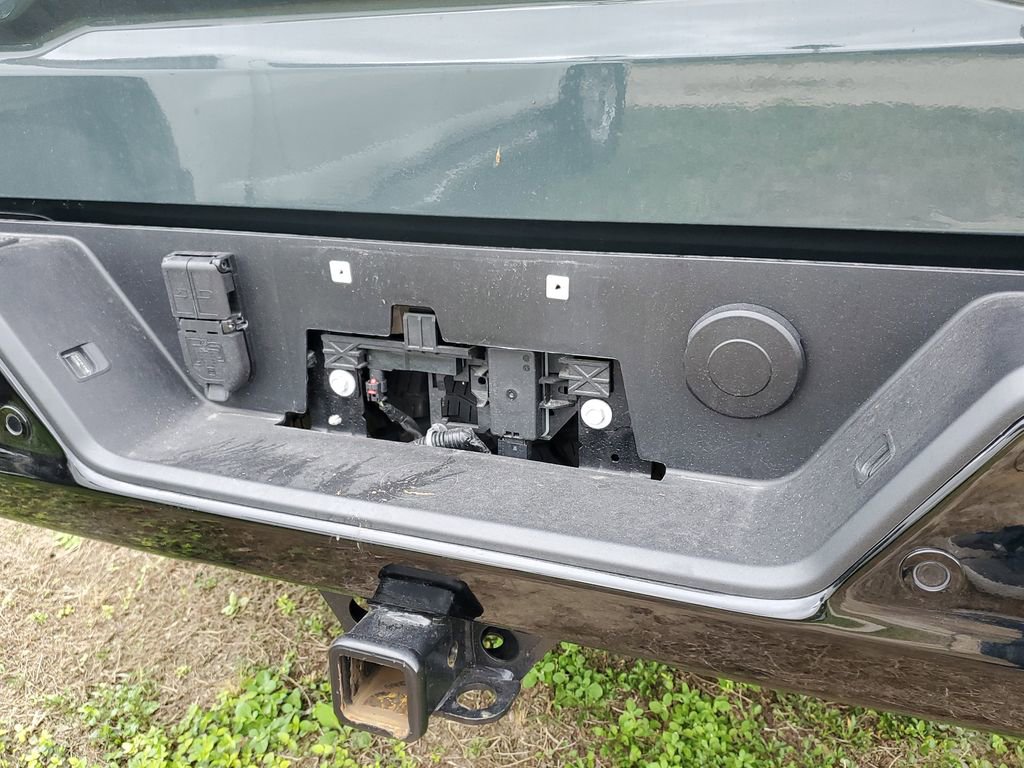 Used 2025 Chevrolet Silverado 1500 ZR2 w/ Technology Package image 11