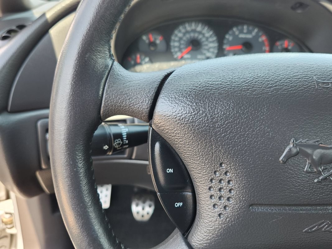 Used 2004 Ford Mustang GT RWD image 27