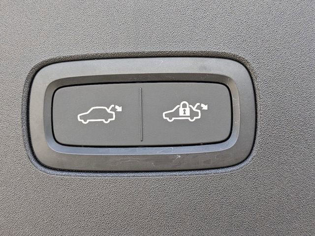 New 2025 Volvo EX90 Ultra image 17