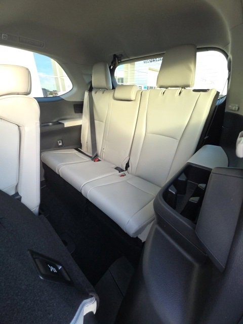 New 2026 Toyota Grand Highlander XLE image 8