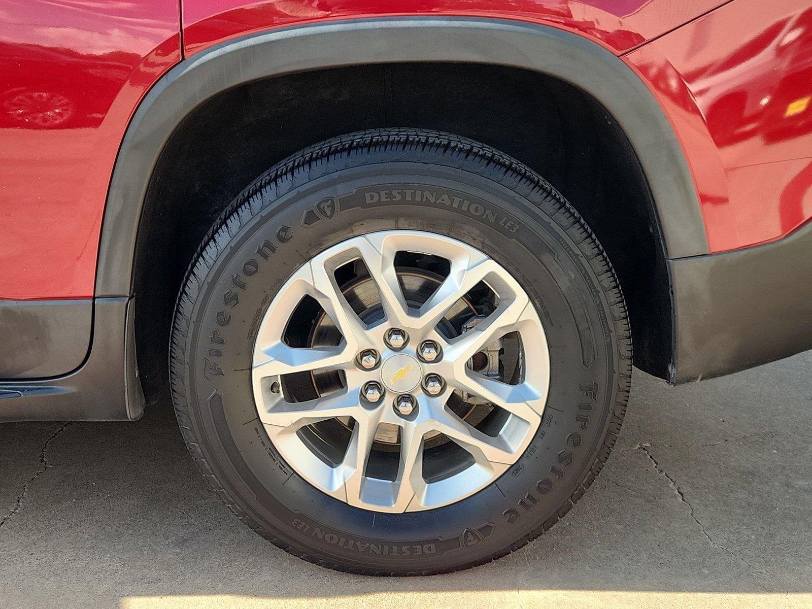 Used 2018 Chevrolet Traverse LT FWD image 31
