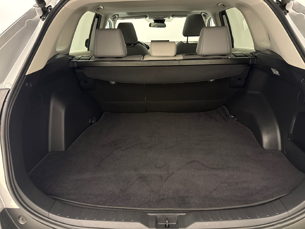 Used 2020 Toyota RAV4 XLE Premium FWD image 12