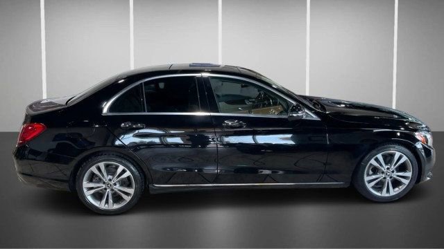 Used 2018 Mercedes-Benz C 300 Sedan image 6