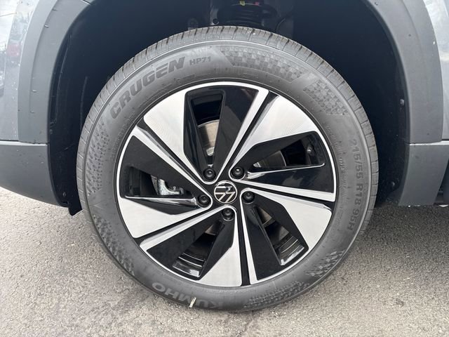 New 2026 Volkswagen Taos SE image 25