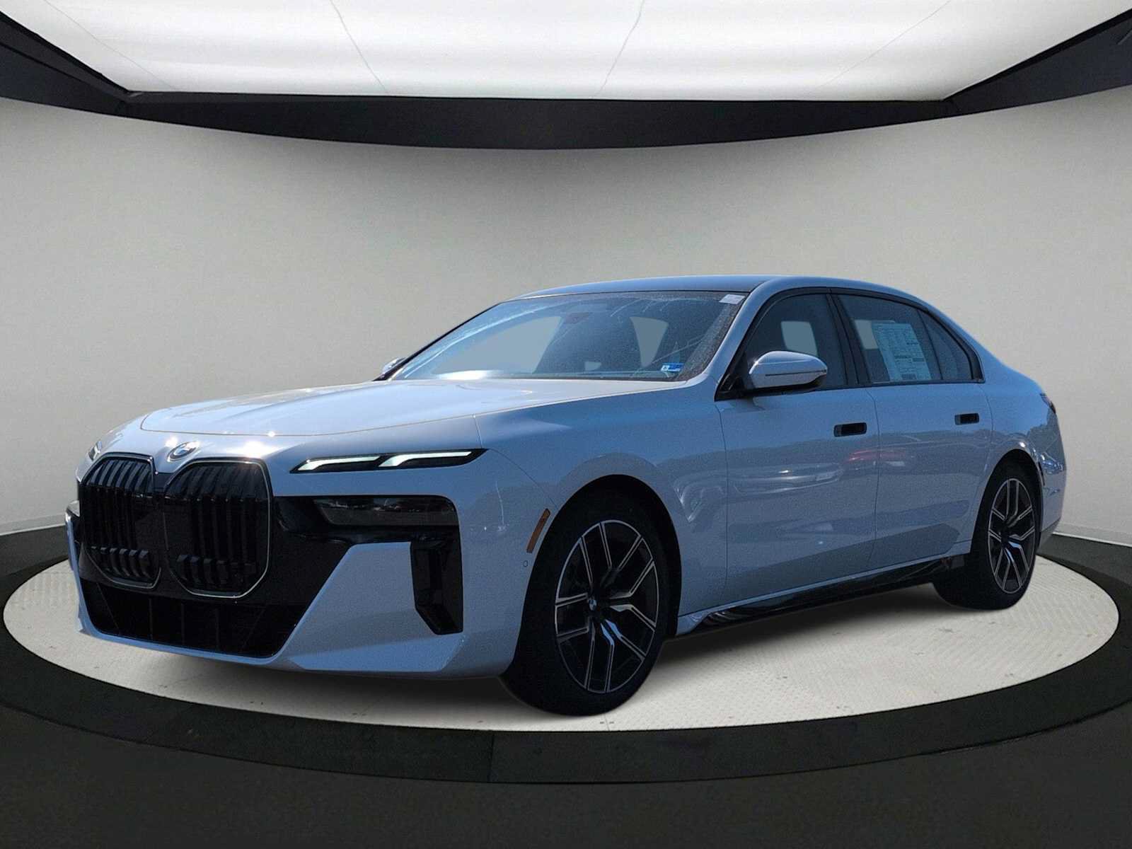 New 2026 BMW 740i xDrive AWD/4WD image 4
