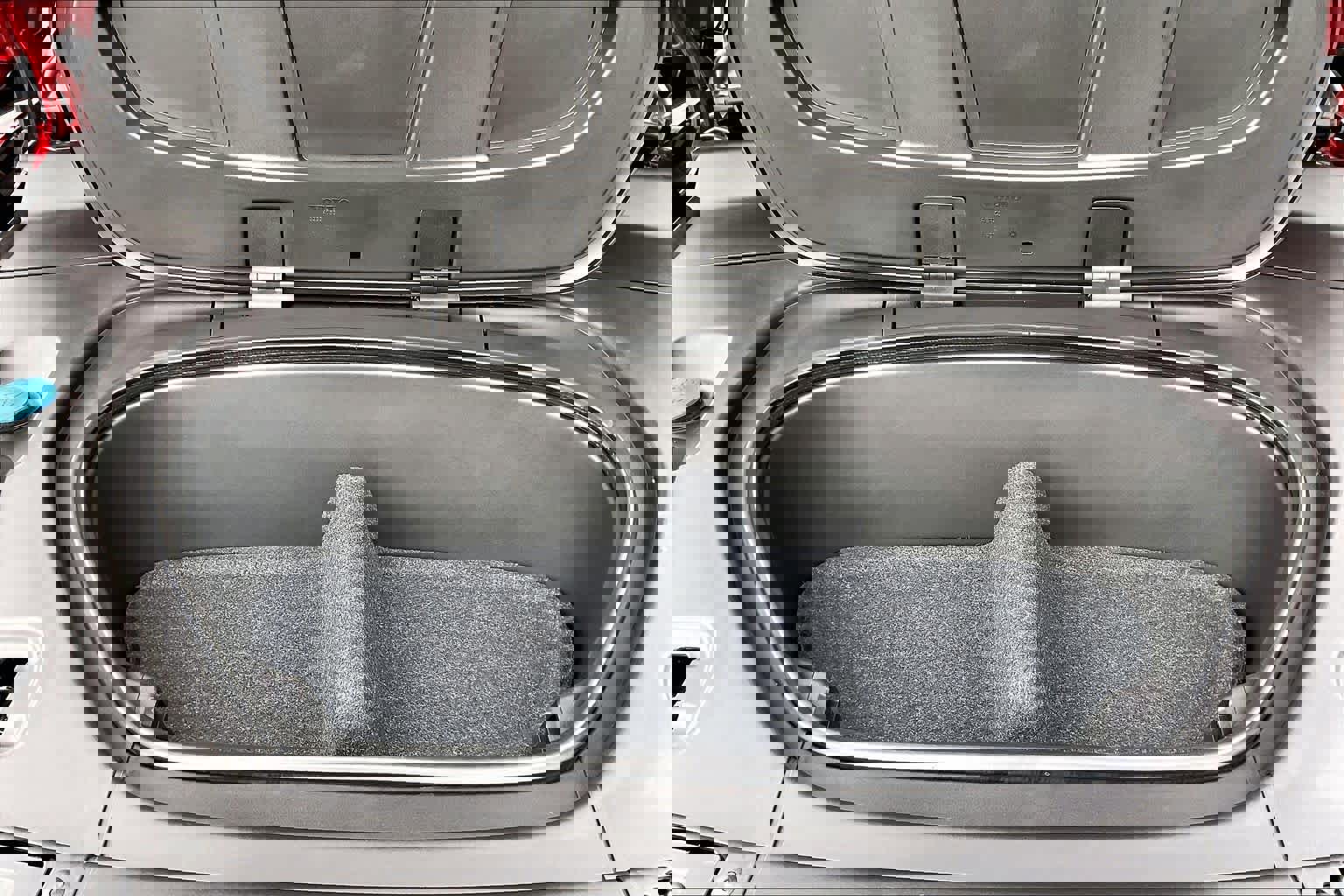 Used 2023 Volvo C40 P8 Recharge Ultimate w/ Protection Package Premier image 34