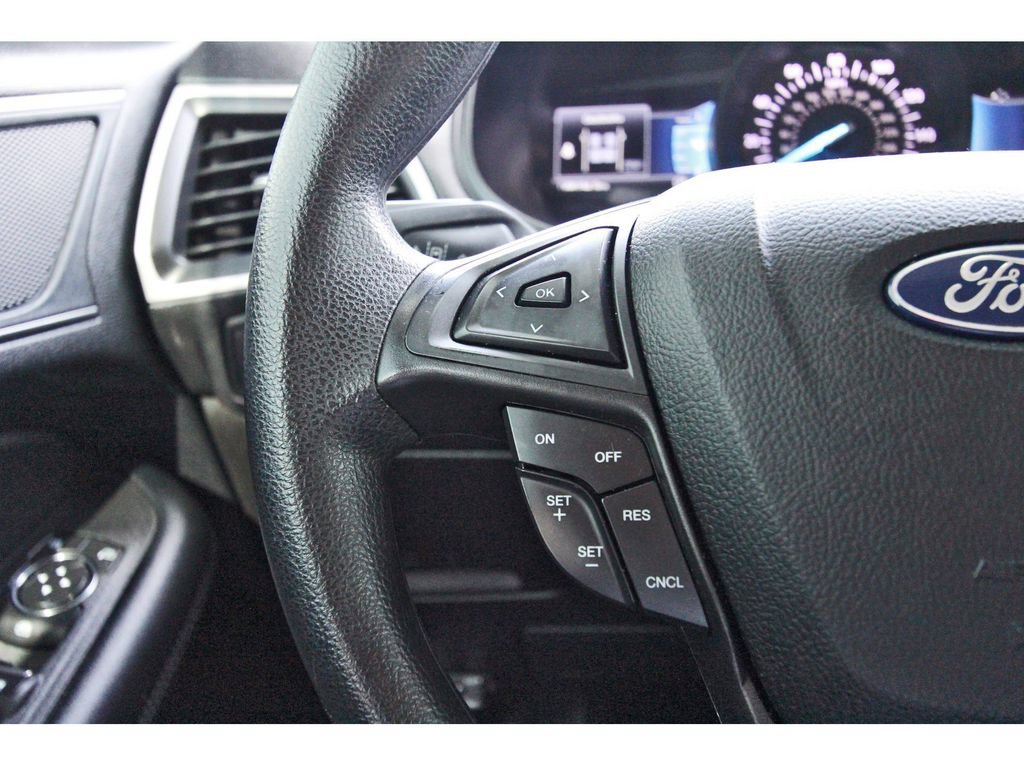 Used 2022 Ford Edge SE w/ Black Appearance Package AWD/4WD image 23