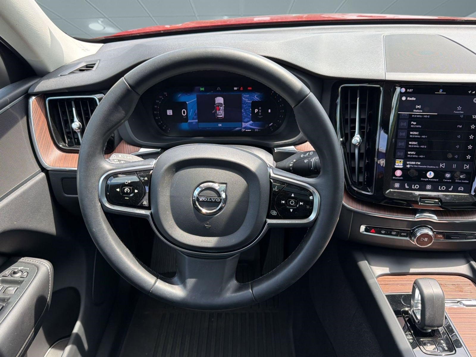 Certified 2024 Volvo XC60 B5 Plus w/ Protection Package Premier AWD/4WD image 18