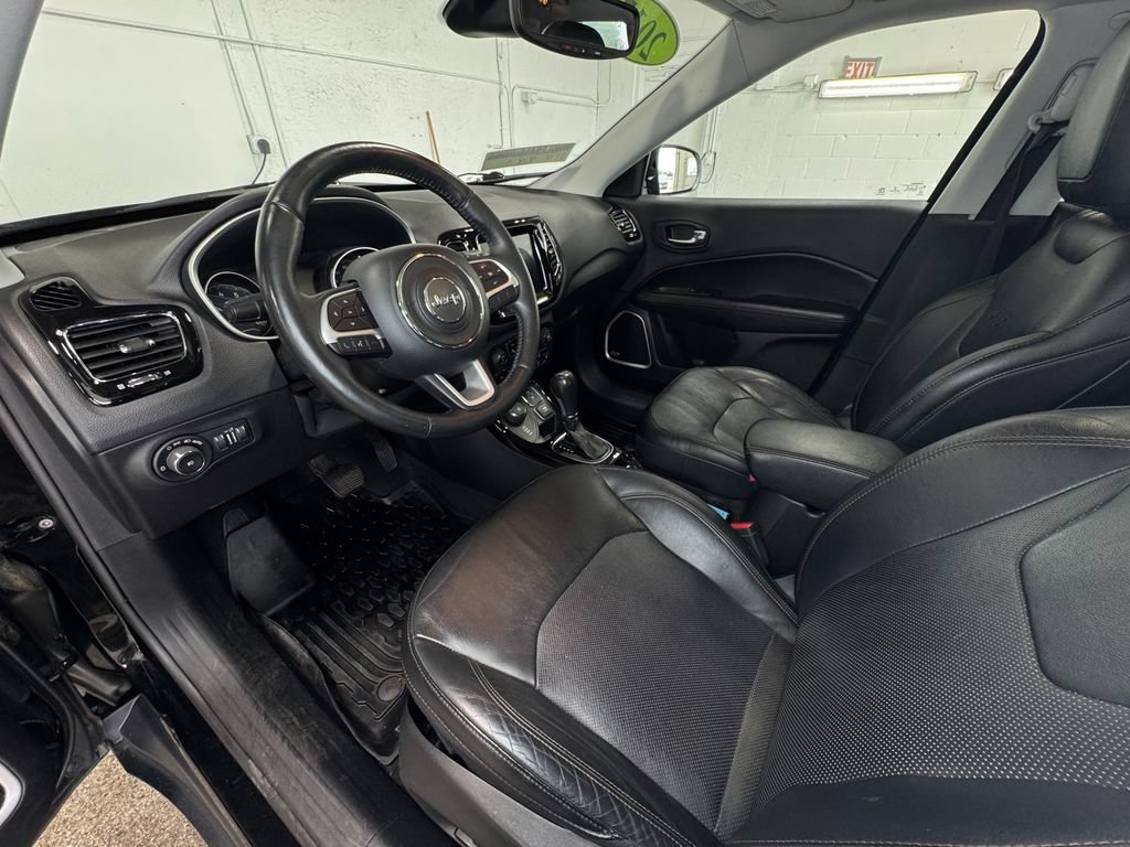 Used 2017 Jeep Compass Limited AWD/4WD image 14