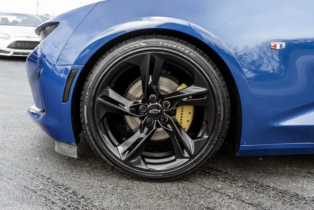 Used 2021 Chevrolet Camaro LT w/ RS Package image 29