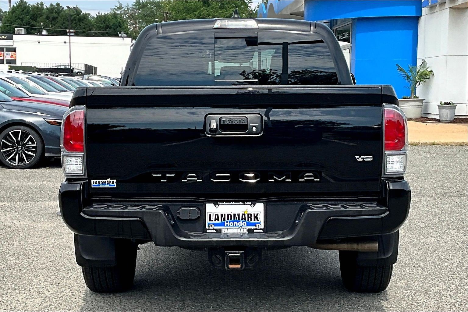Used 2023 Toyota Tacoma TRD Sport AWD/4WD image 4