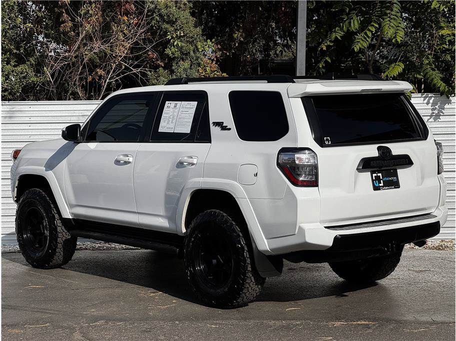 Used 2022 Toyota 4Runner TRD Off-Road AWD/4WD image 3