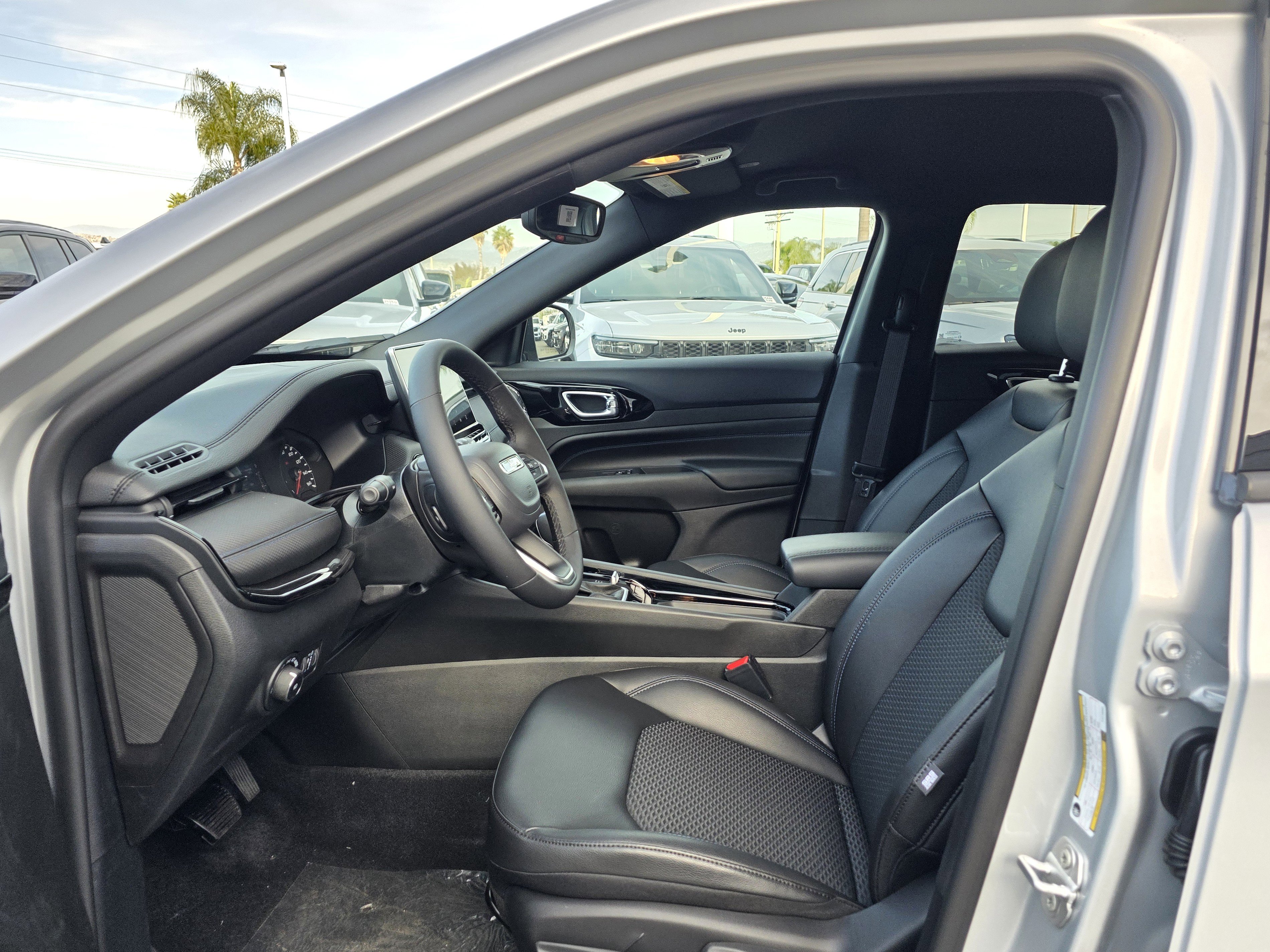 New 2026 Jeep Compass Latitude image 10