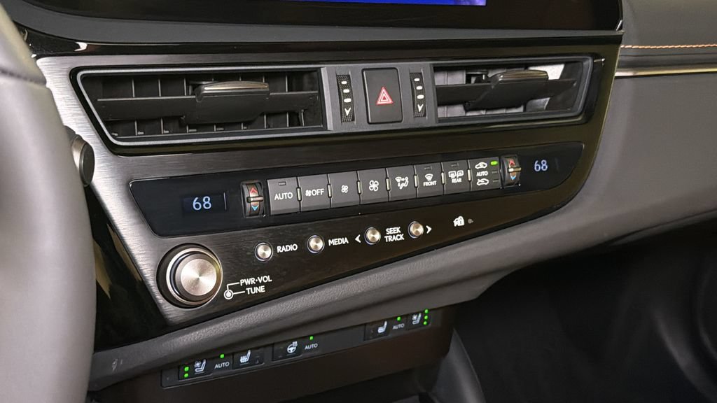 Certified 2024 Lexus ES 350 w/ Premium Package FWD image 25