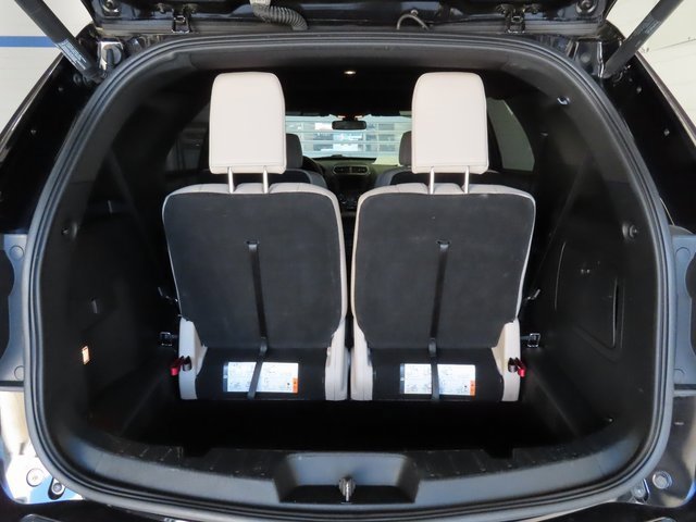 Used 2019 Ford Explorer XLT w/ Equipment Group 202A image 32
