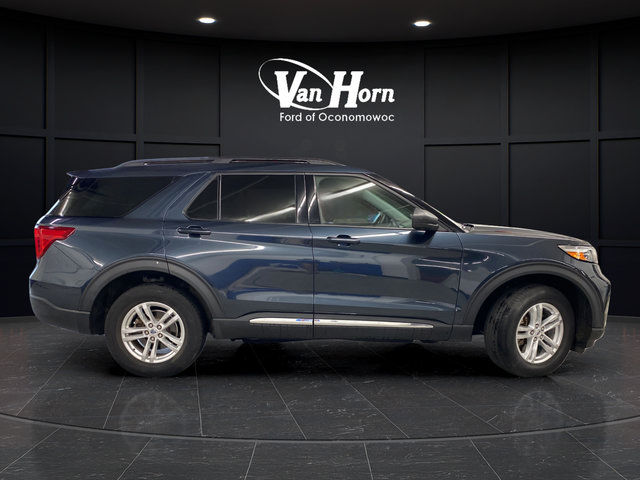 Used 2022 Ford Explorer XLT w/ Equipment Group 202A AWD/4WD image 8