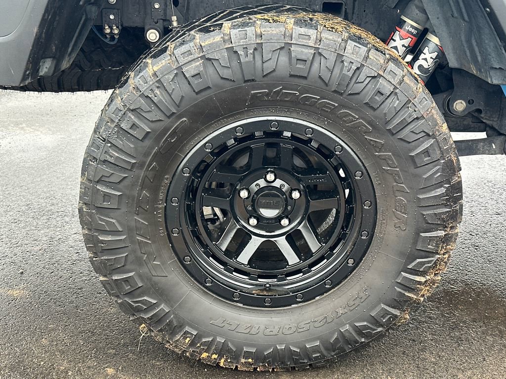 Used 2021 Jeep Gladiator Mojave image 16