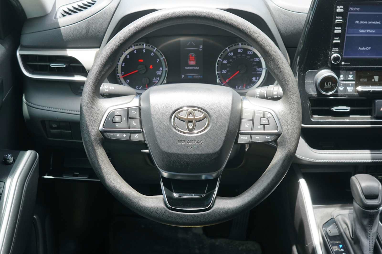Used 2021 Toyota Highlander L FWD image 22