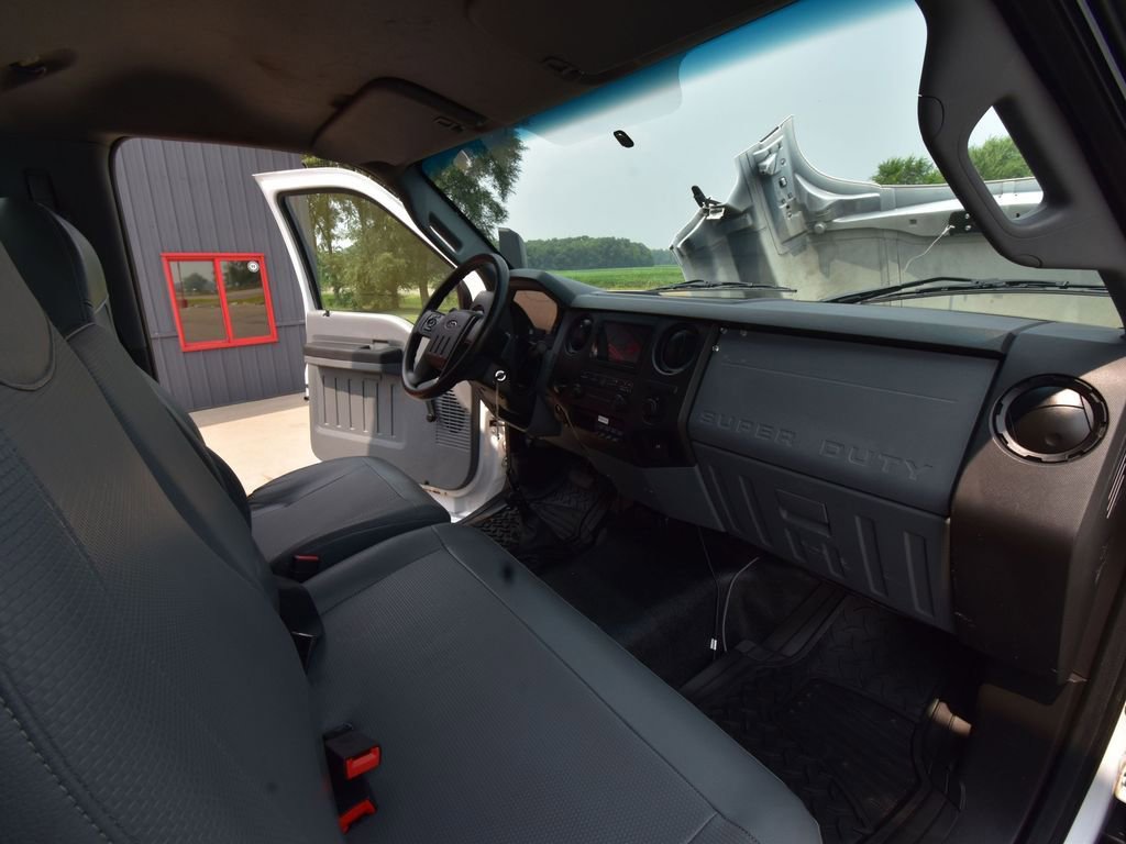 Used 2019 Ford F750 2WD Regular Cab Super Duty image 46
