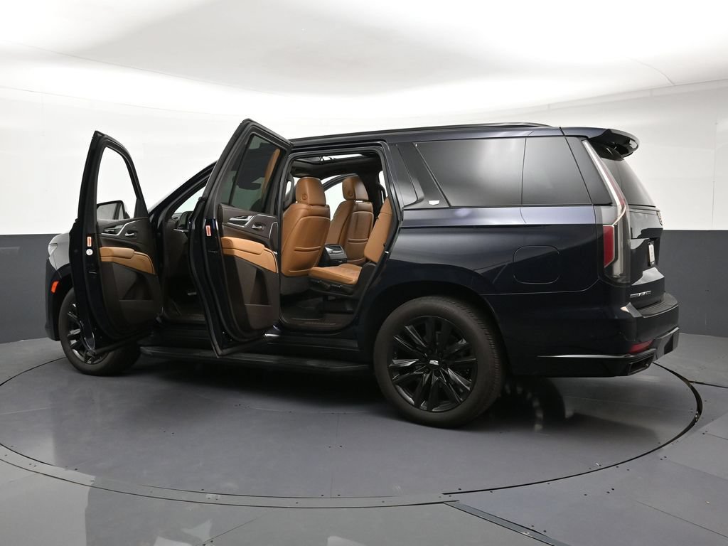 Used 2021 Cadillac Escalade Sport w/ Driver Assist Tech Package AWD/4WD image 35