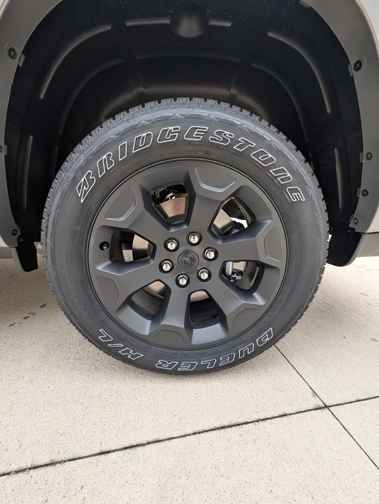 New 2026 RAM 1500 4x4 Crew Cab image 46